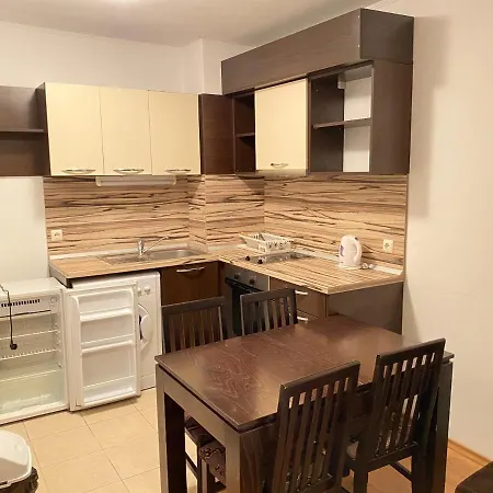 Holiday Apartment With Shared Pool In Yassen, Sunny Beach Appartement Slantchev Briag