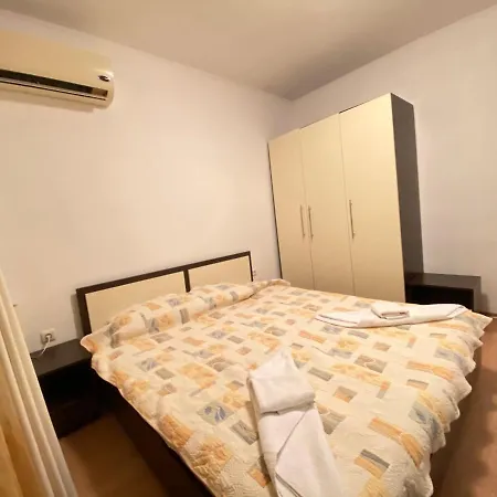 شقة Holiday Apartment With Shared Pool In Yassen, Sunny Beach