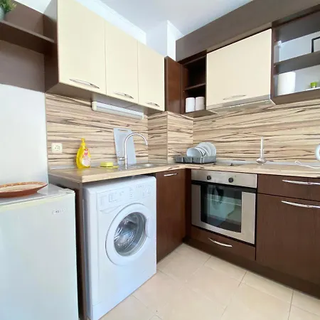 شقة Holiday Apartment With Shared Pool In Yassen, Sunny Beach ساني بيتش