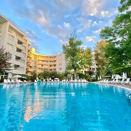 Holiday Apartment With Shared Pool In Yassen, Sunny Beach شقة *